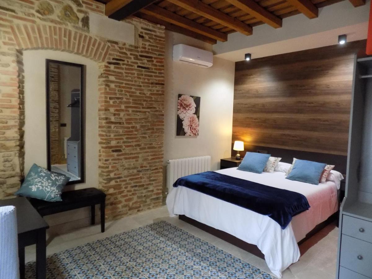 Apartamentos Suite Puerta Del Jerte Plasencia Exterior photo